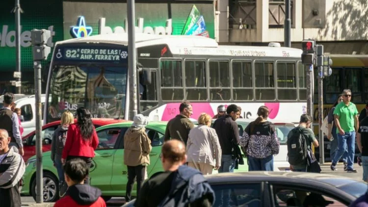 UTA vuelve a plantarse en Córdoba: la deuda que nadie quiere pagar